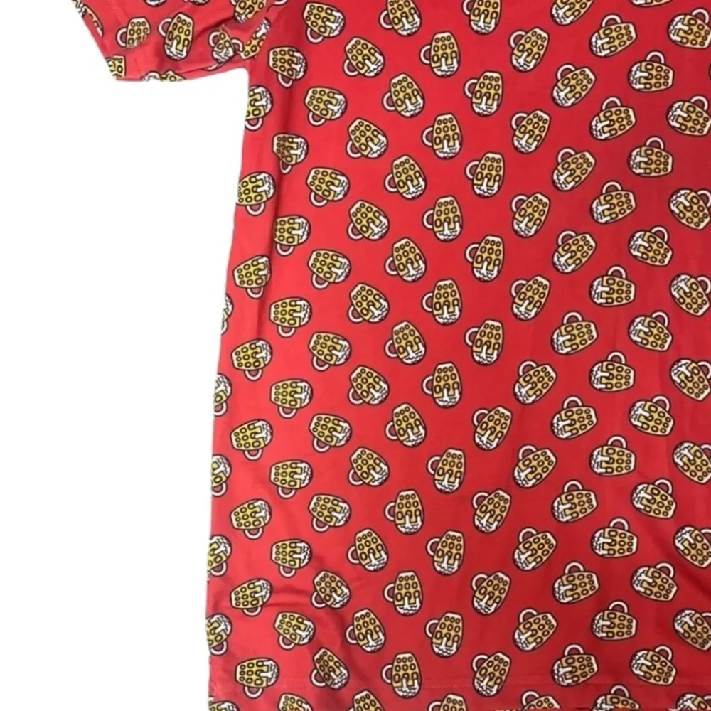Royal and Awesome Polo Shirt 2XL Red All Over Beer Mugs Print Performance EUC